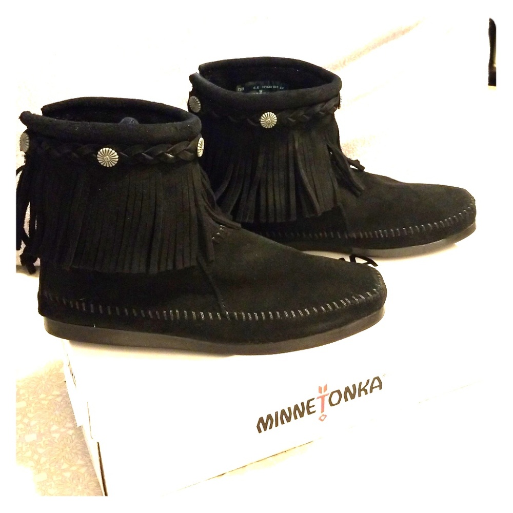 Minnetonka high top back zip boots